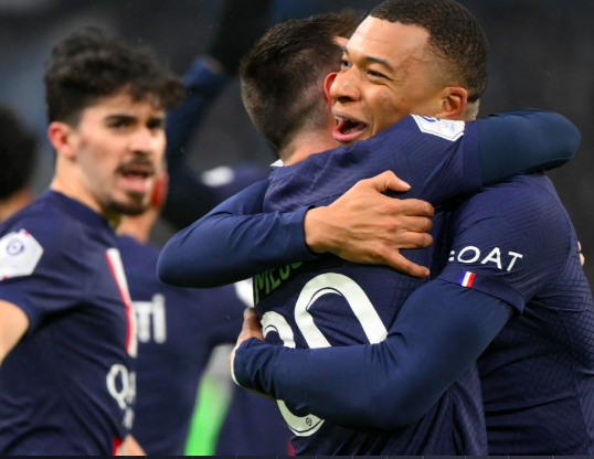 法甲-梅西1射2传姆巴佩梅开二度 大巴黎3-0马赛